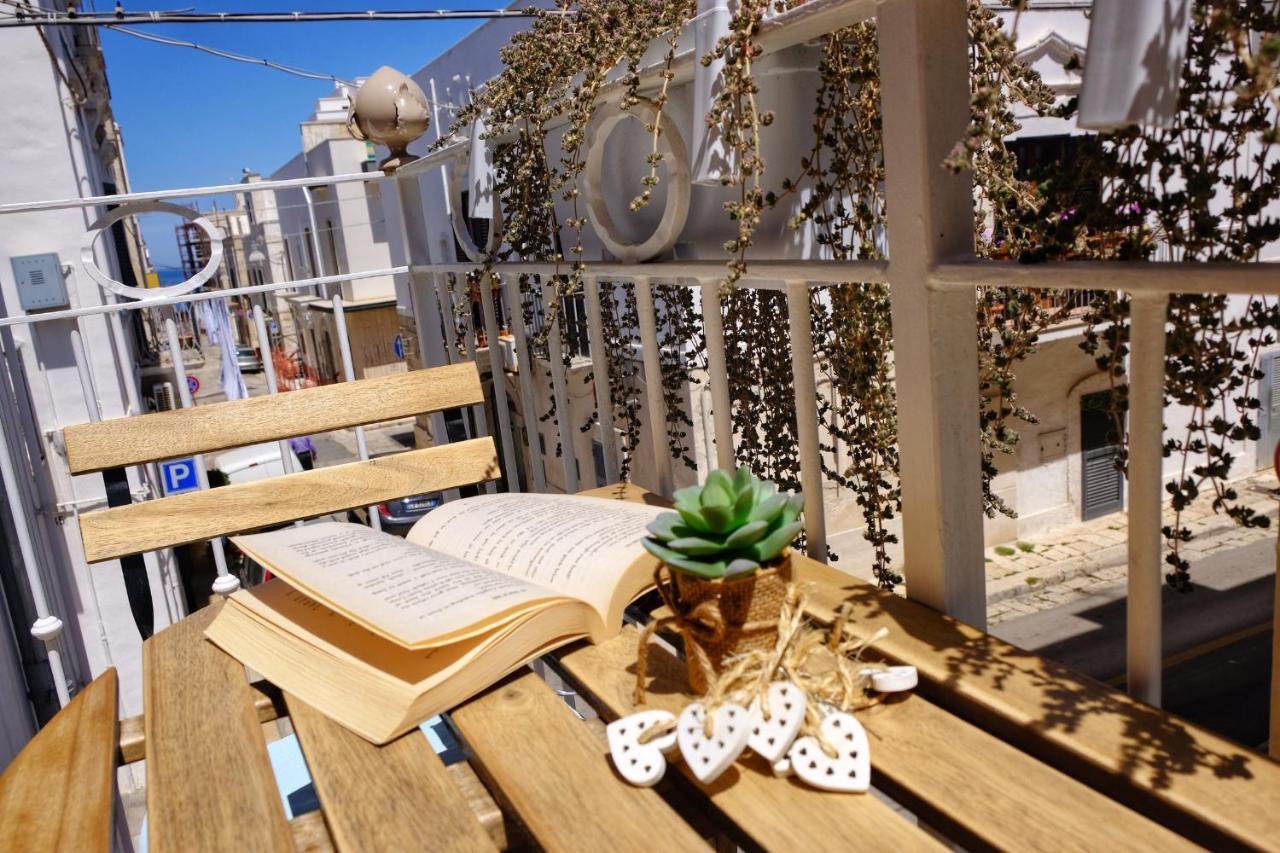 Nap25Guesthouse โปลีญาโนอามาเร ภายนอก รูปภาพ